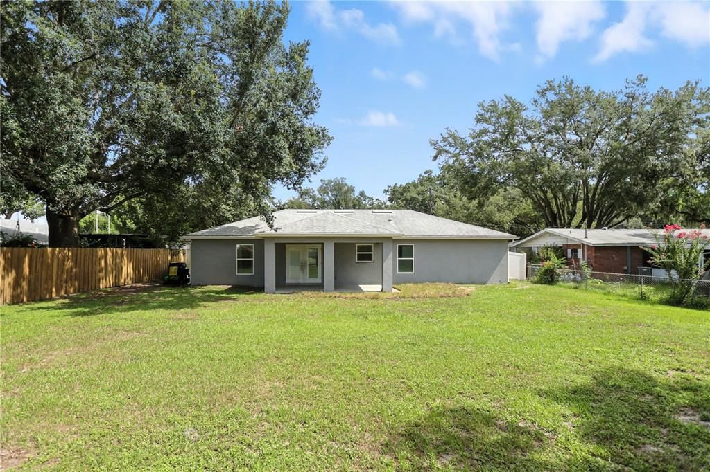 Active With Contract: $300,000 (3 beds, 2 baths, 1386 Square Feet)