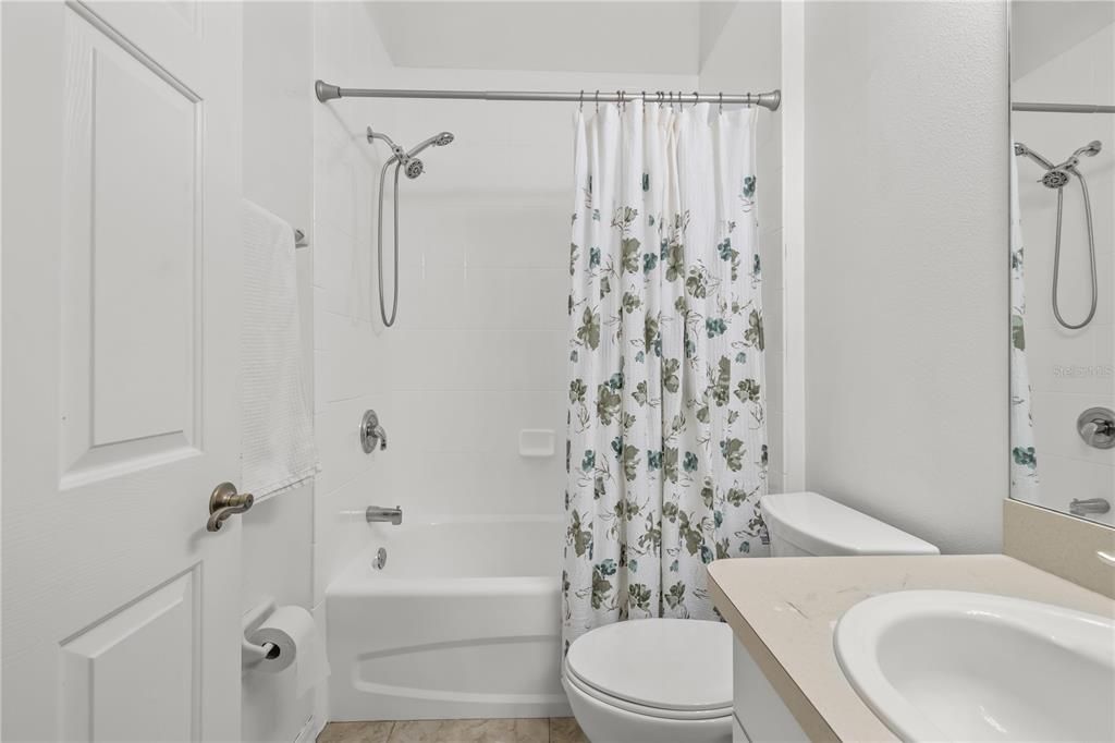 For Sale: $319,900 (4 beds, 3 baths, 2014 Square Feet)