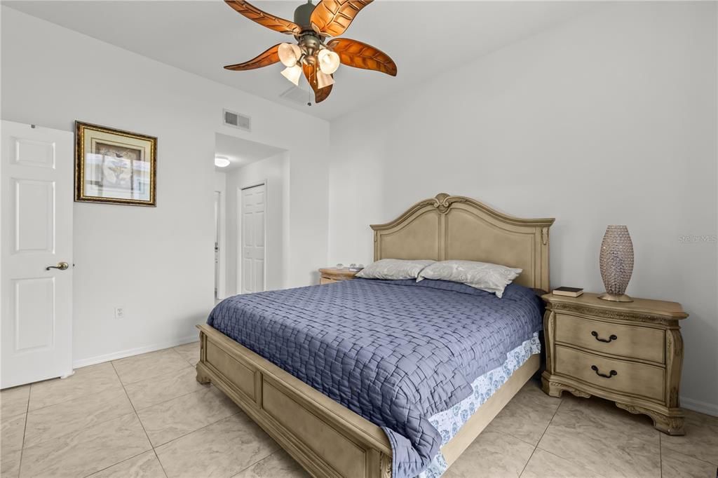 For Sale: $319,900 (4 beds, 3 baths, 2014 Square Feet)