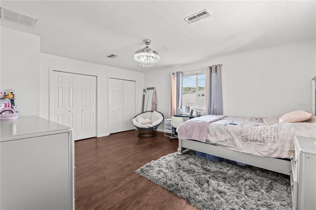 For Sale: $319,900 (4 beds, 3 baths, 2014 Square Feet)