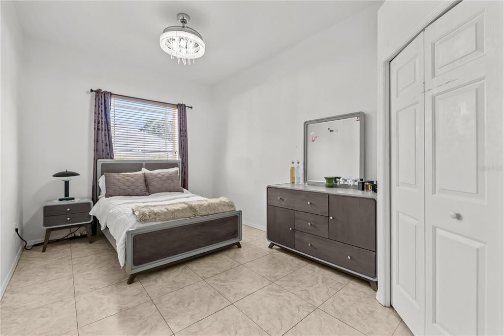 For Sale: $319,900 (4 beds, 3 baths, 2014 Square Feet)