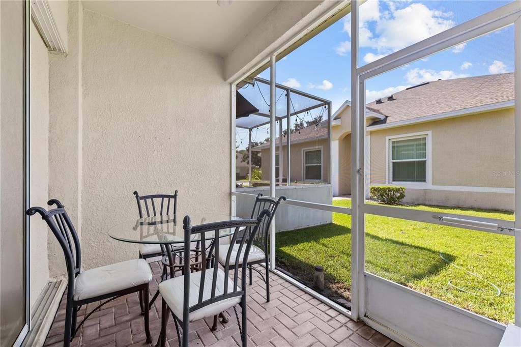 For Sale: $319,900 (4 beds, 3 baths, 2014 Square Feet)