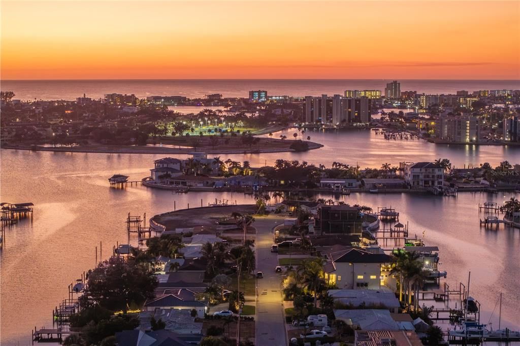 На продажу: $3,499,999 (5 спален, 3 ванн, 3794 Квадратных фут)