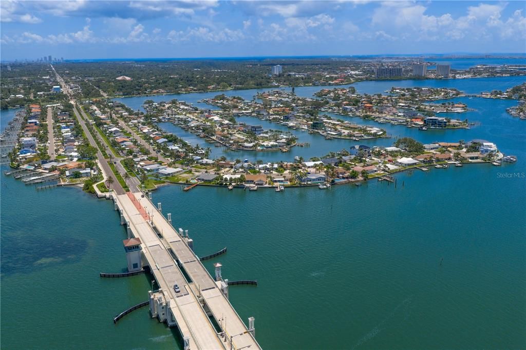 На продажу: $3,499,999 (5 спален, 3 ванн, 3794 Квадратных фут)