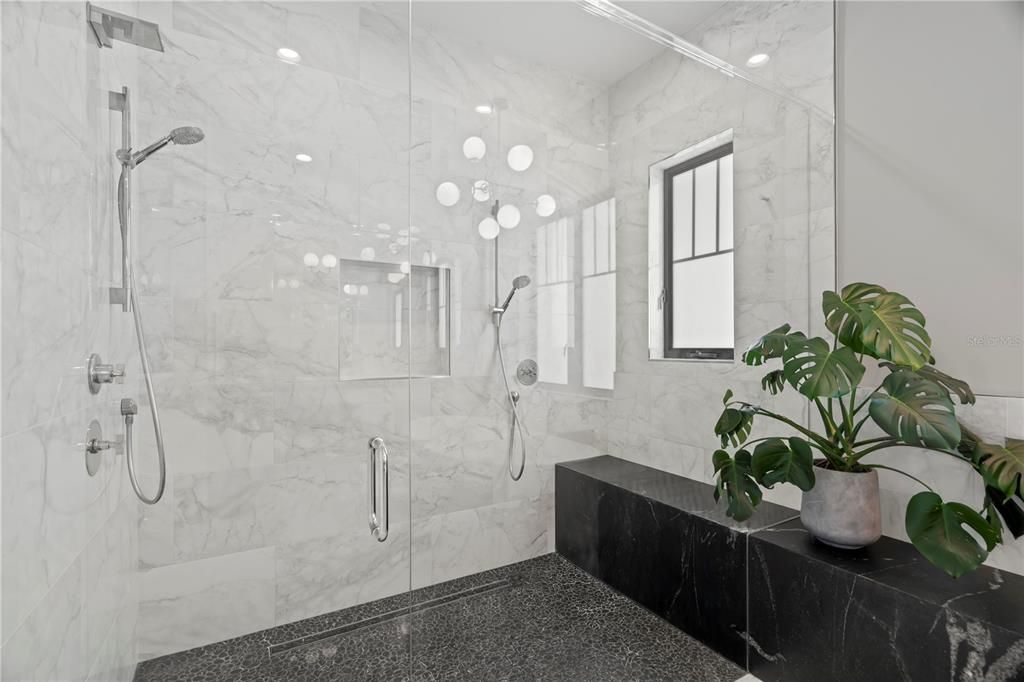 На продажу: $3,499,999 (5 спален, 3 ванн, 3794 Квадратных фут)