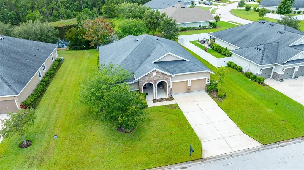 En Renta: $2,650 (3 camas, 2 baños, 2221 Pies cuadrados)