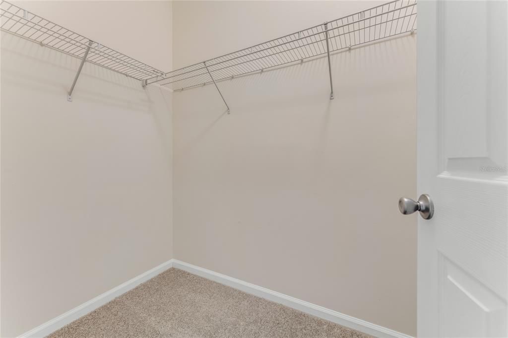 En Renta: $2,650 (3 camas, 2 baños, 2221 Pies cuadrados)