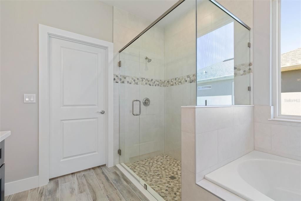 For Sale: $719,899 (4 beds, 3 baths, 2300 Square Feet)