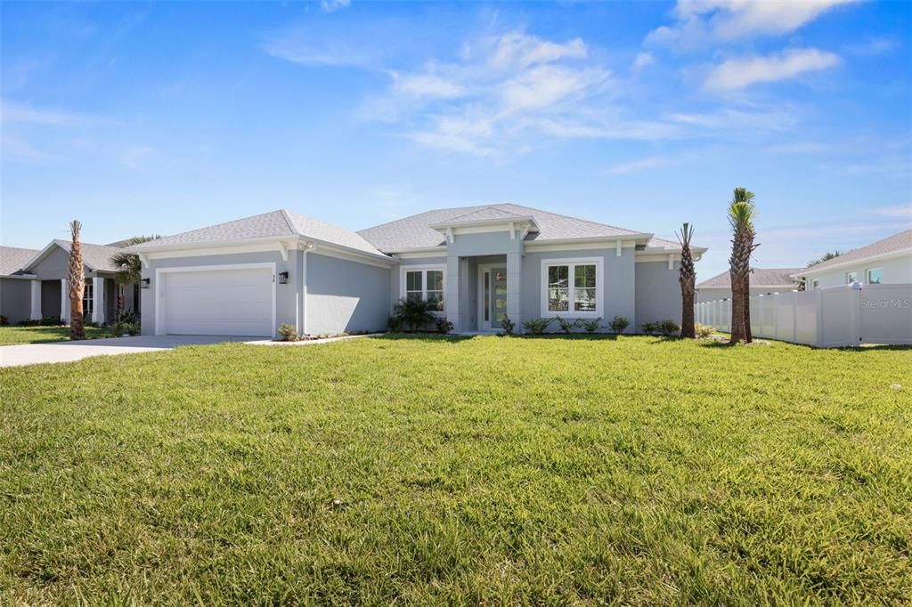 For Sale: $719,899 (4 beds, 3 baths, 2300 Square Feet)