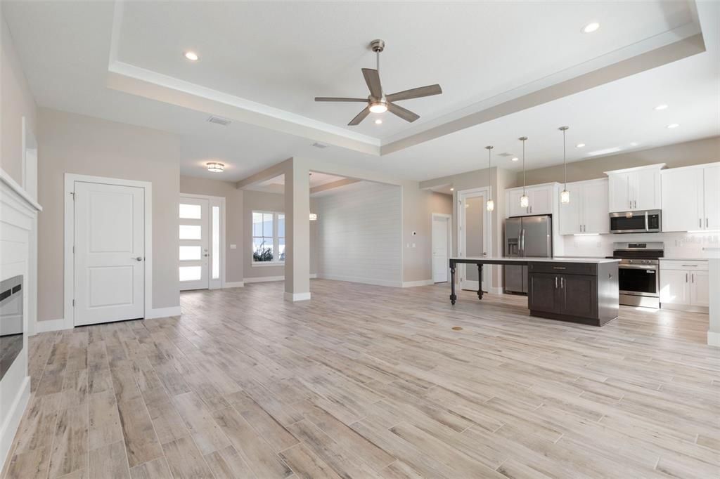 For Sale: $719,899 (4 beds, 3 baths, 2300 Square Feet)