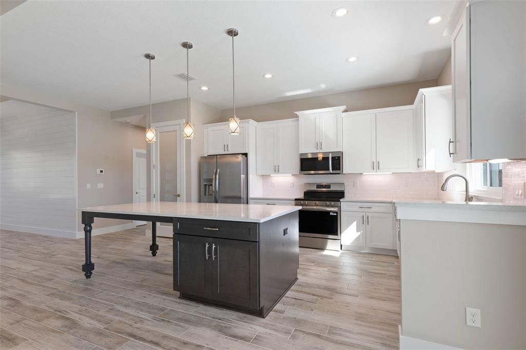 For Sale: $719,899 (4 beds, 3 baths, 2300 Square Feet)