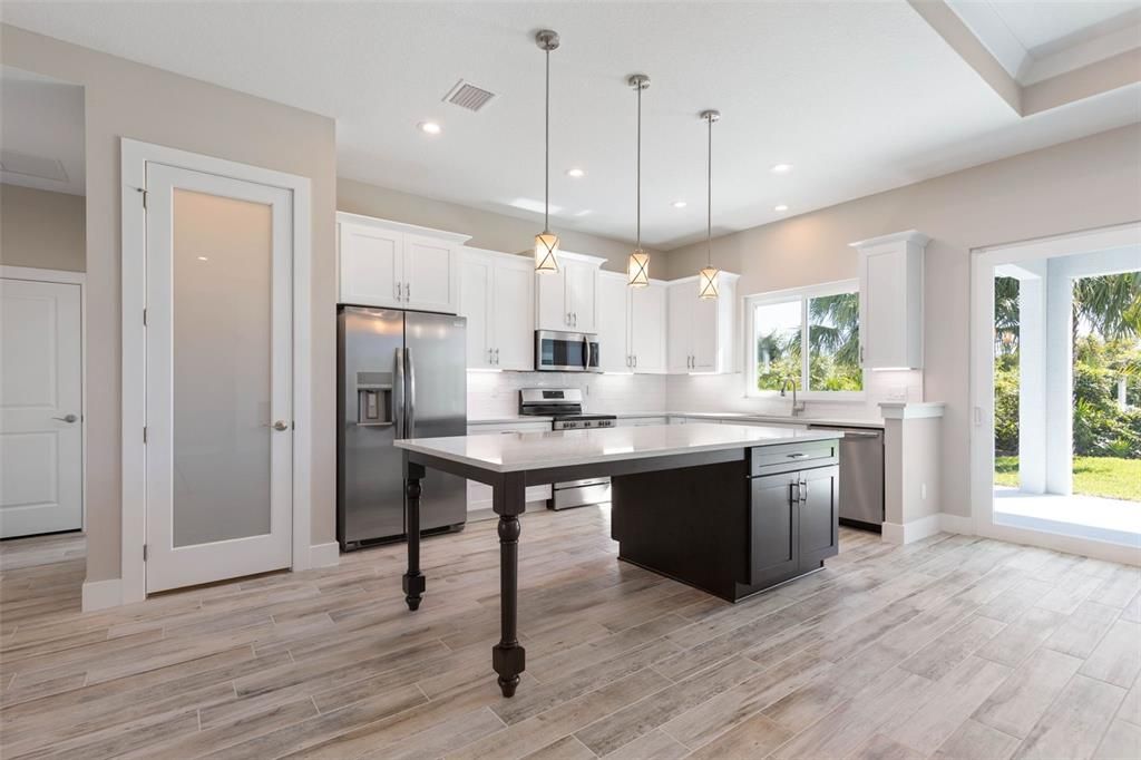 For Sale: $719,899 (4 beds, 3 baths, 2300 Square Feet)