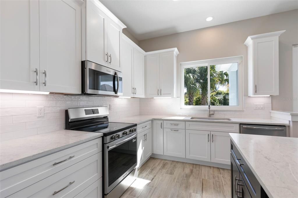 For Sale: $719,899 (4 beds, 3 baths, 2300 Square Feet)