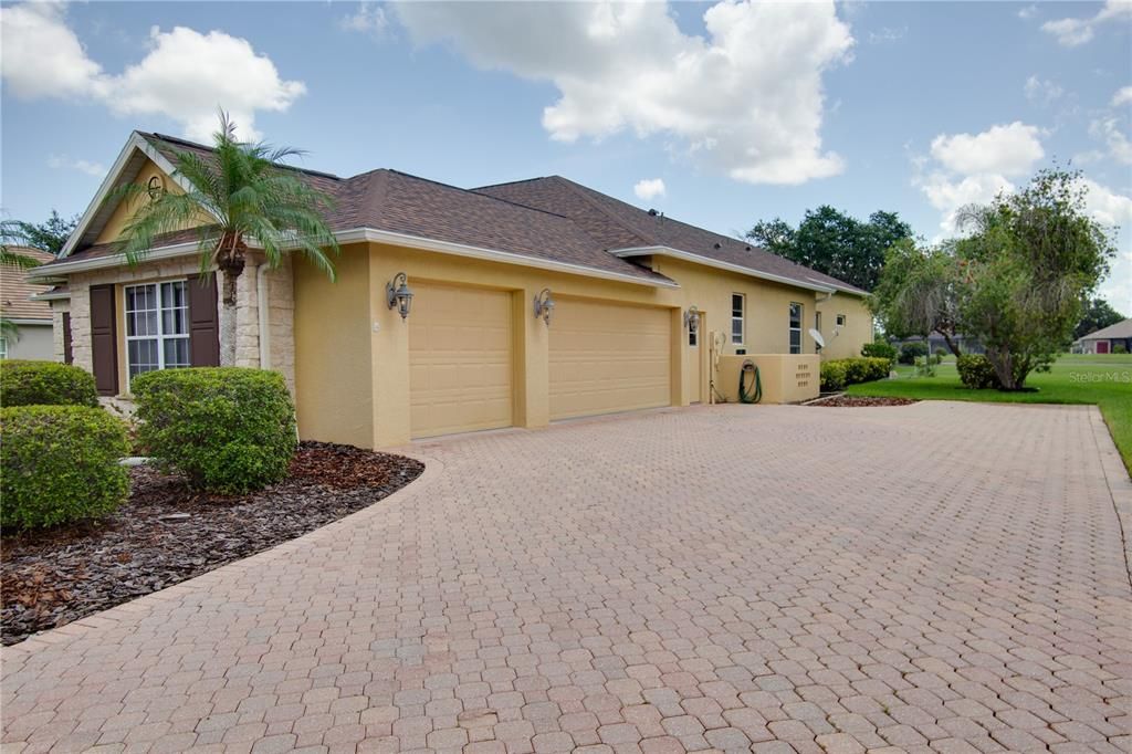 En Renta: $4,600 (4 camas, 3 baños, 3073 Pies cuadrados)