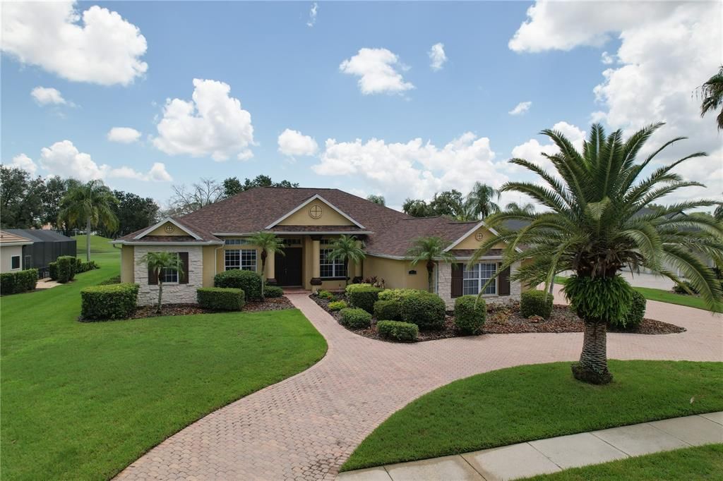 En Renta: $4,600 (4 camas, 3 baños, 3073 Pies cuadrados)