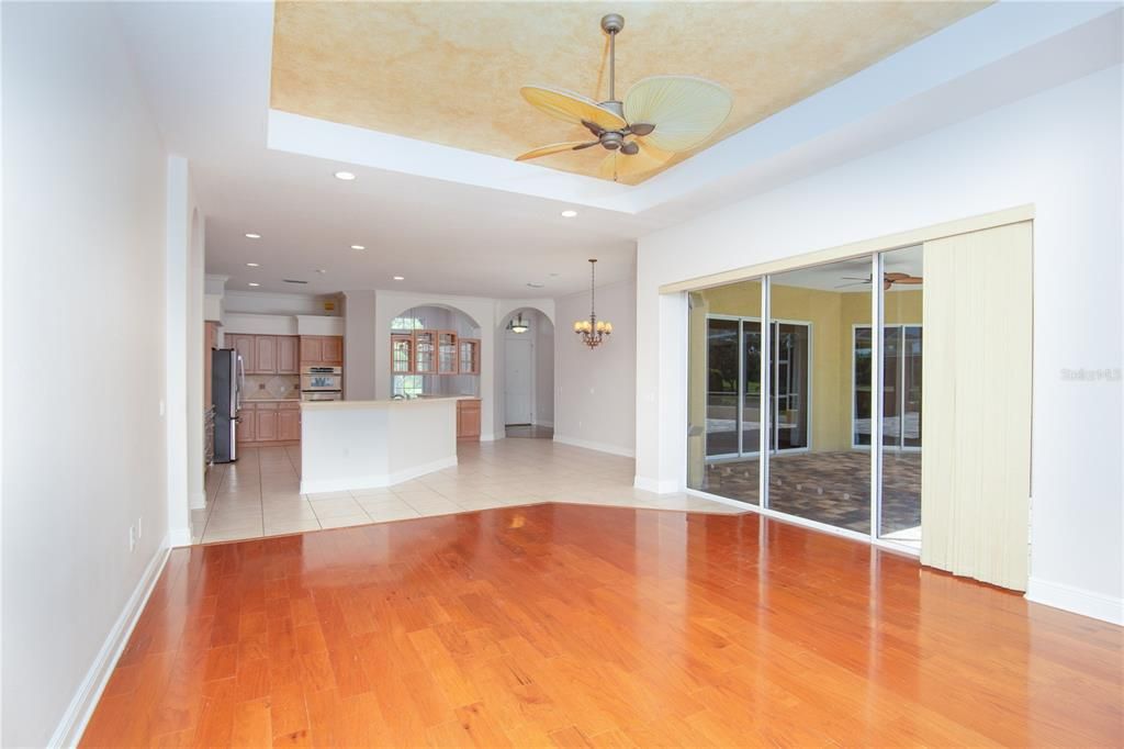 En Renta: $4,600 (4 camas, 3 baños, 3073 Pies cuadrados)