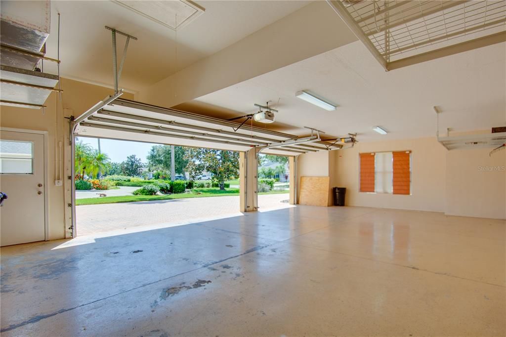 En Renta: $4,600 (4 camas, 3 baños, 3073 Pies cuadrados)