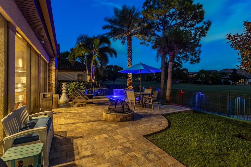 Activo con contrato: $1,299,900 (4 camas, 3 baños, 3119 Pies cuadrados)