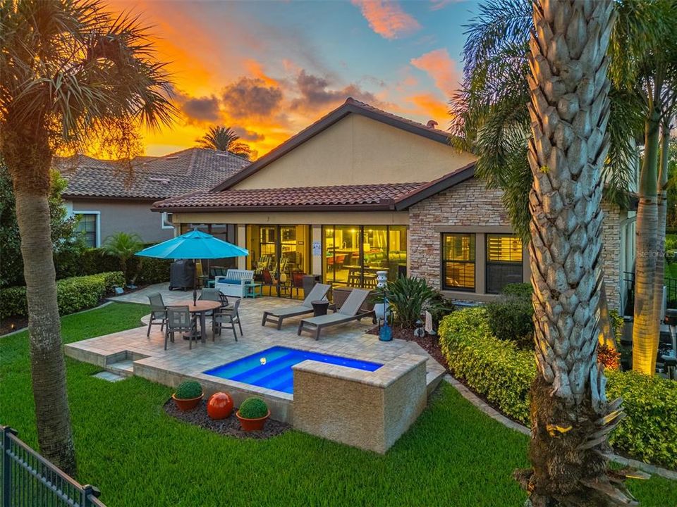 Activo con contrato: $1,299,900 (4 camas, 3 baños, 3119 Pies cuadrados)