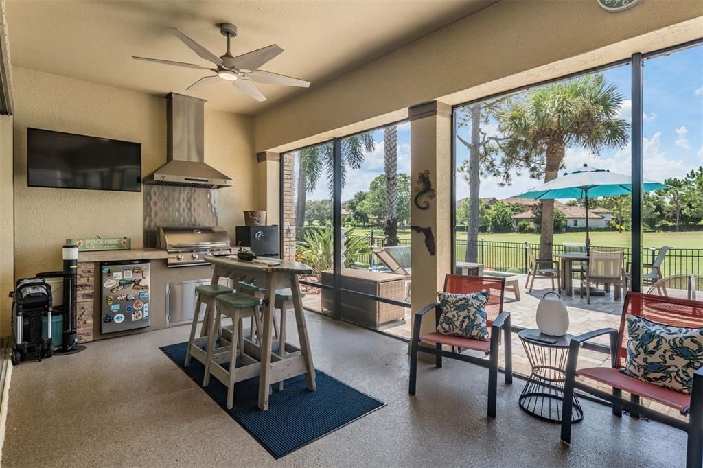 Activo con contrato: $1,299,900 (4 camas, 3 baños, 3119 Pies cuadrados)