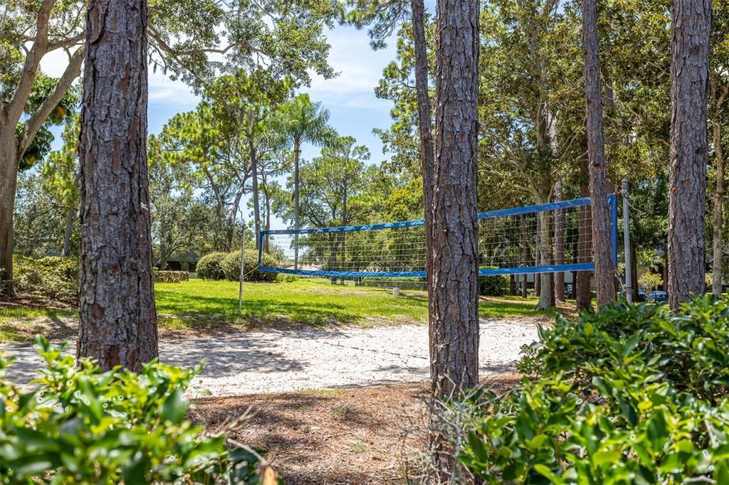 Activo con contrato: $1,299,900 (4 camas, 3 baños, 3119 Pies cuadrados)