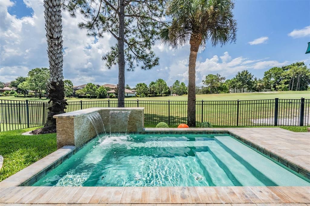 Activo con contrato: $1,299,900 (4 camas, 3 baños, 3119 Pies cuadrados)