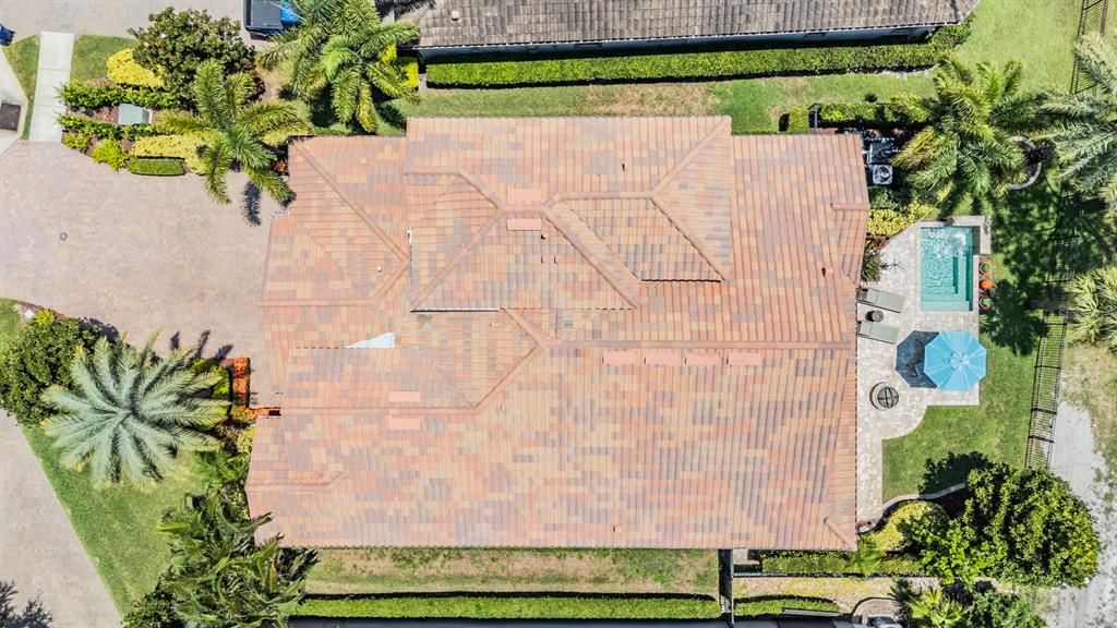 Activo con contrato: $1,299,900 (4 camas, 3 baños, 3119 Pies cuadrados)