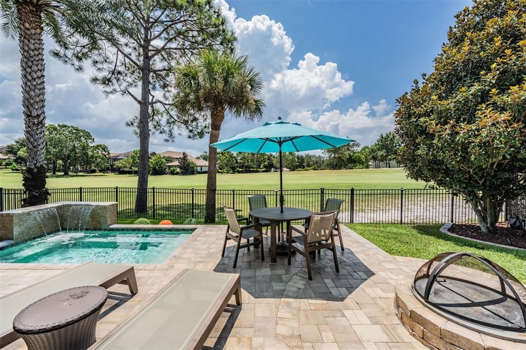 Activo con contrato: $1,299,900 (4 camas, 3 baños, 3119 Pies cuadrados)