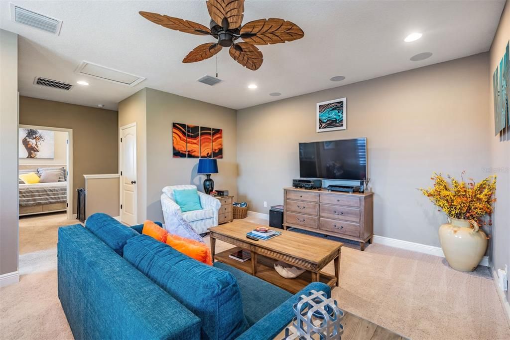 Activo con contrato: $1,299,900 (4 camas, 3 baños, 3119 Pies cuadrados)