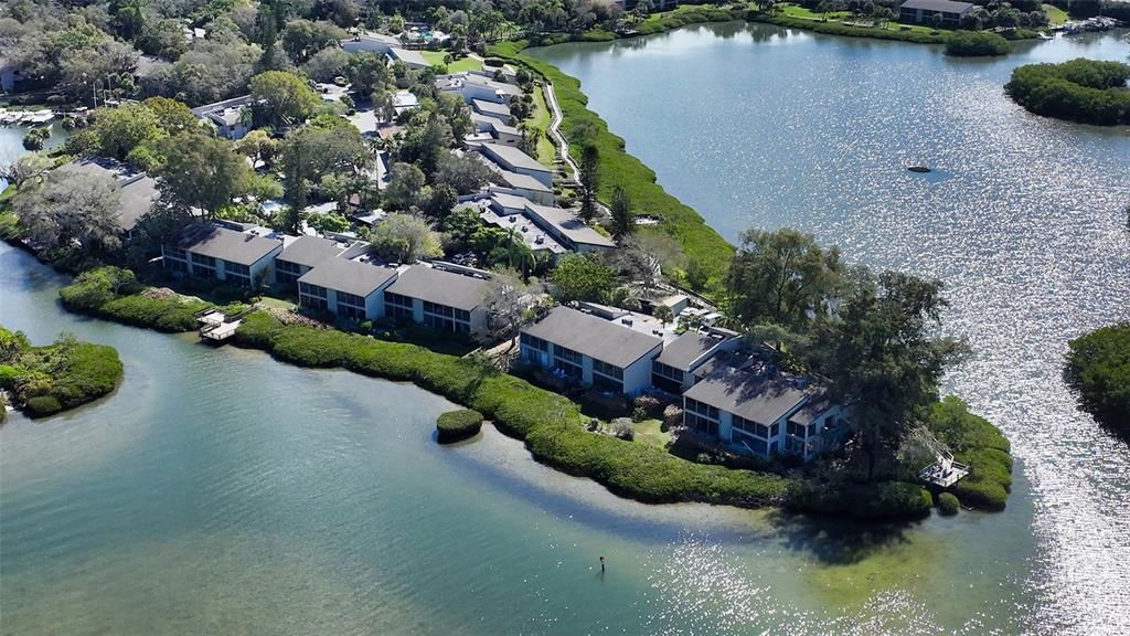 На продажу: $330,800 (3 спален, 2 ванн, 1283 Квадратных фут)