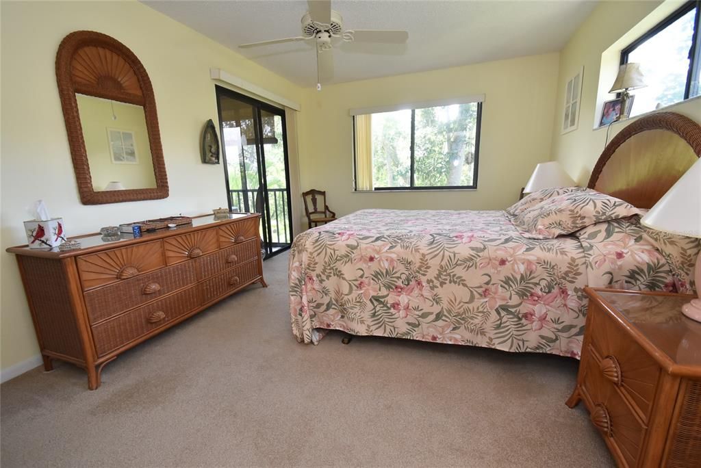 На продажу: $330,800 (3 спален, 2 ванн, 1283 Квадратных фут)