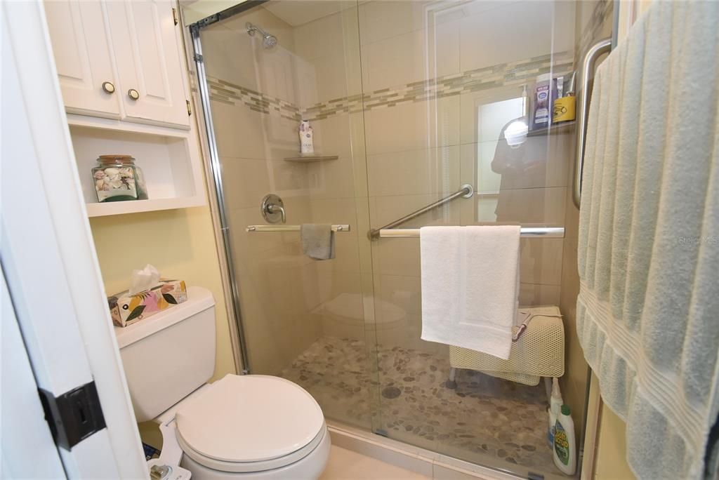 На продажу: $330,800 (3 спален, 2 ванн, 1283 Квадратных фут)