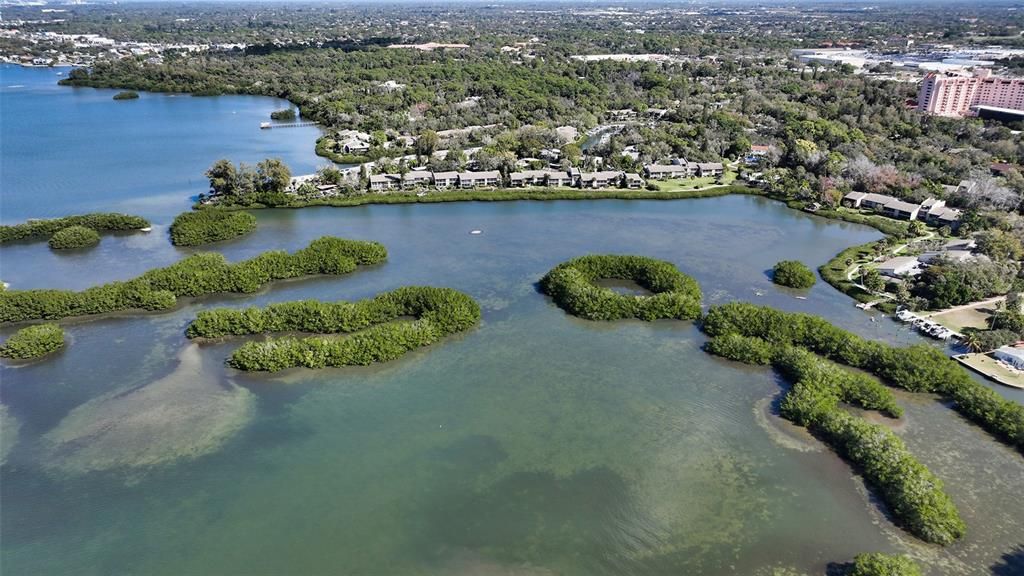 На продажу: $330,800 (3 спален, 2 ванн, 1283 Квадратных фут)