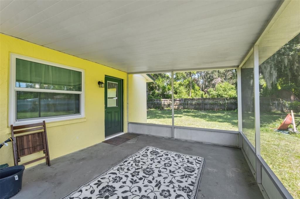 For Sale: $263,900 (2 beds, 2 baths, 1201 Square Feet)