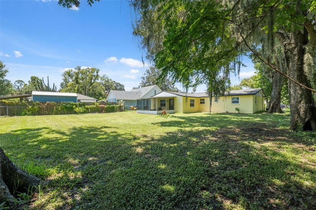 For Sale: $263,900 (2 beds, 2 baths, 1201 Square Feet)