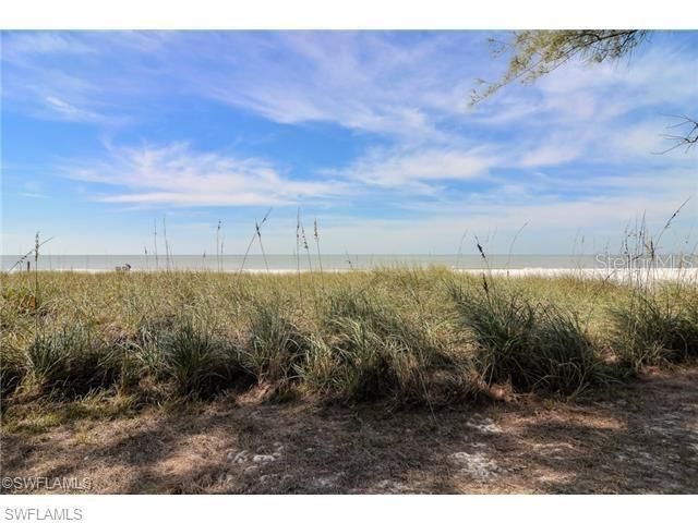 For Rent: $3,500 (2 beds, 2 baths, 950 Square Feet)