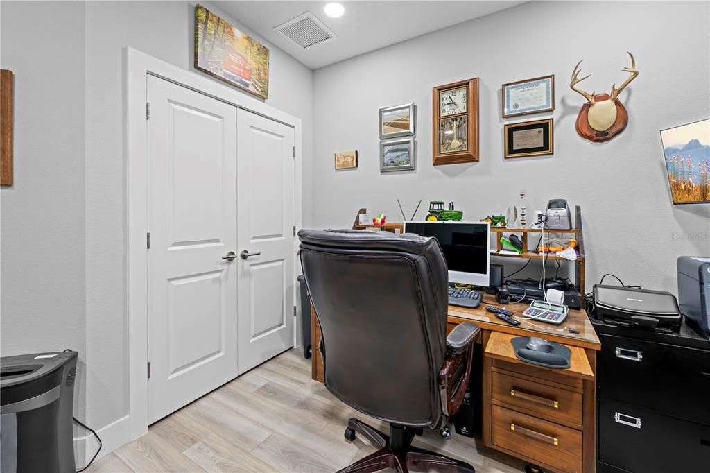 待售: $588,000 (4 贝兹, 3 浴室, 2446 平方英尺)