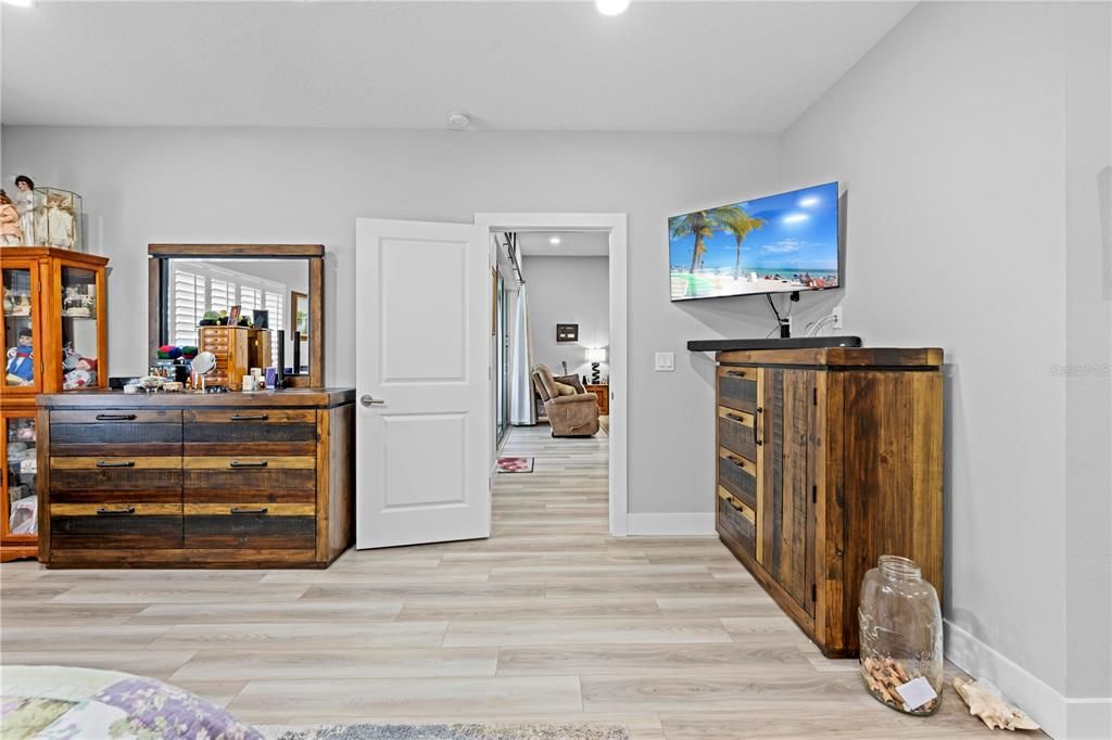 待售: $588,000 (4 贝兹, 3 浴室, 2446 平方英尺)