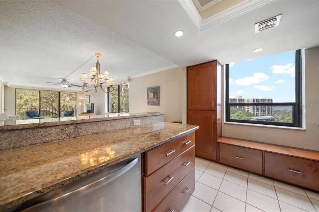 En Venta: $375,000 (2 camas, 2 baños, 1385 Pies cuadrados)