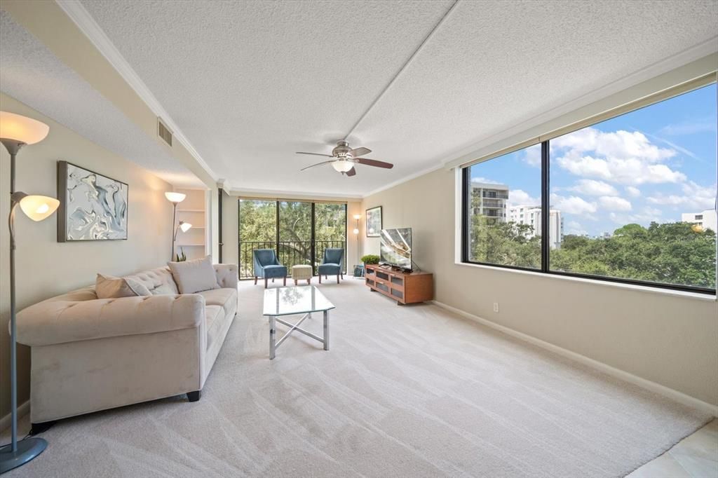 En Venta: $375,000 (2 camas, 2 baños, 1385 Pies cuadrados)