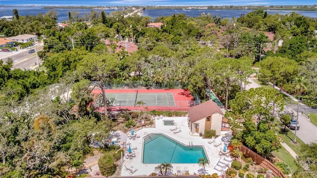 For Sale: $350,000 (3 beds, 2 baths, 1650 Square Feet)