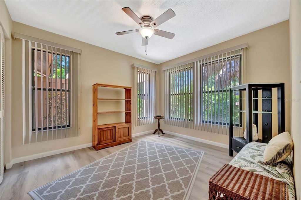 For Sale: $350,000 (3 beds, 2 baths, 1650 Square Feet)