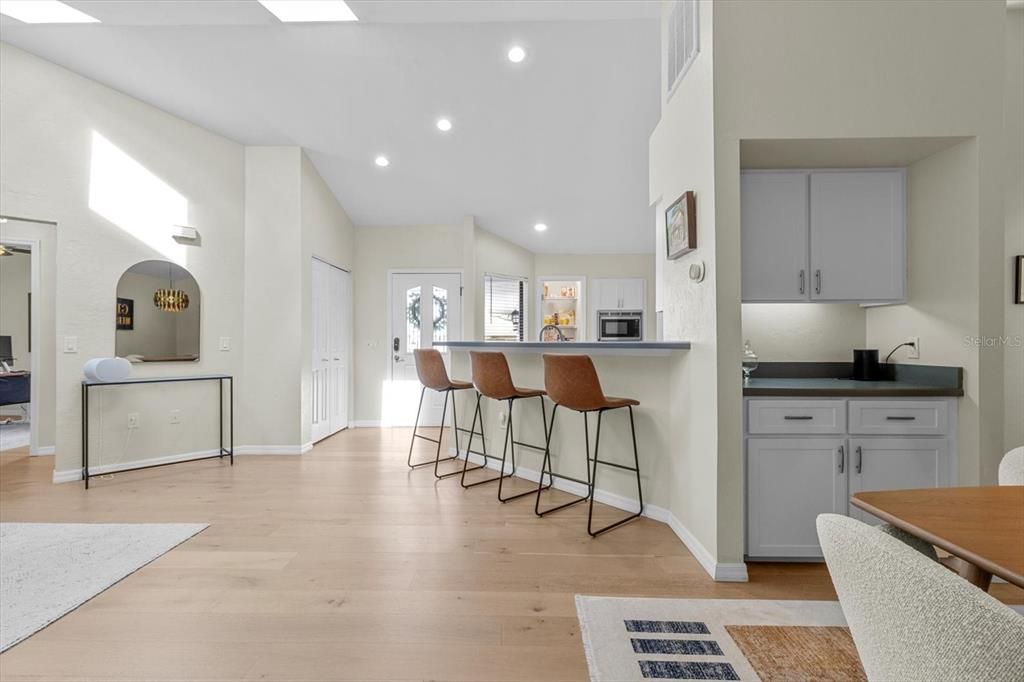 For Sale: $297,900 (3 beds, 2 baths, 1999 Square Feet)