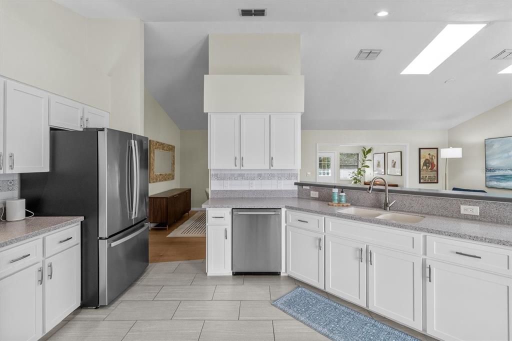 For Sale: $297,900 (3 beds, 2 baths, 1999 Square Feet)