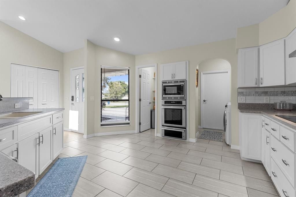 For Sale: $297,900 (3 beds, 2 baths, 1999 Square Feet)