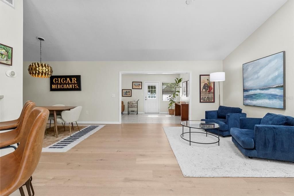 For Sale: $297,900 (3 beds, 2 baths, 1999 Square Feet)