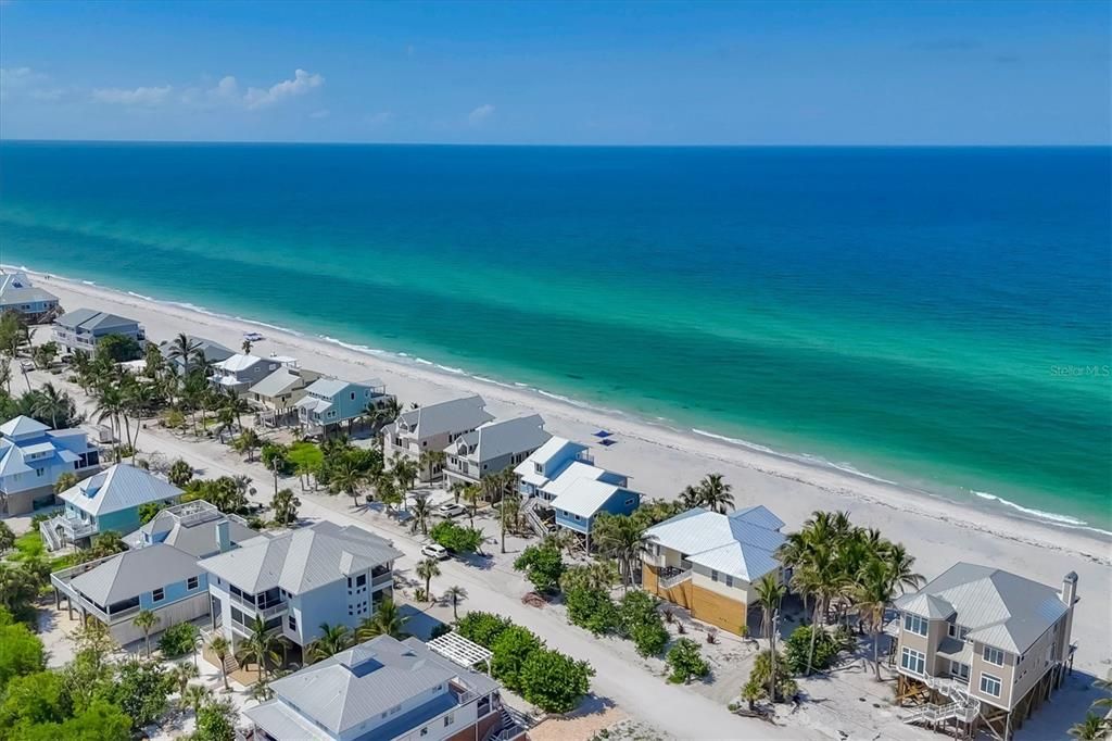 For Sale: $2,495,000 (4 beds, 3 baths, 1792 Square Feet)