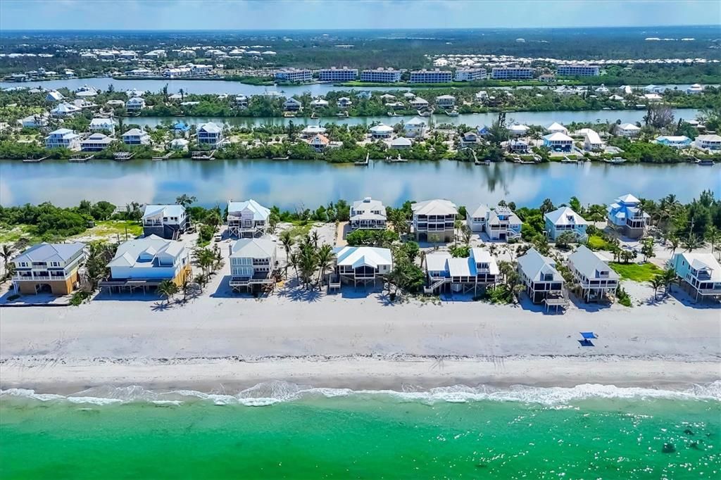 For Sale: $2,495,000 (4 beds, 3 baths, 1792 Square Feet)