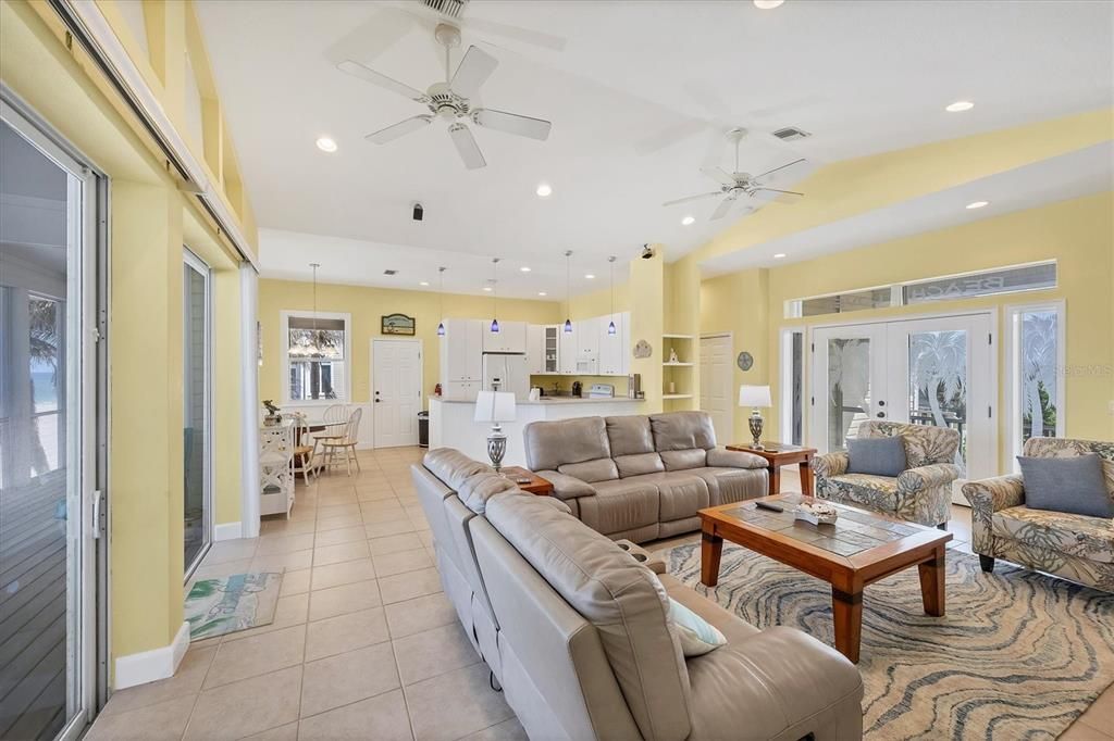 For Sale: $2,495,000 (4 beds, 3 baths, 1792 Square Feet)