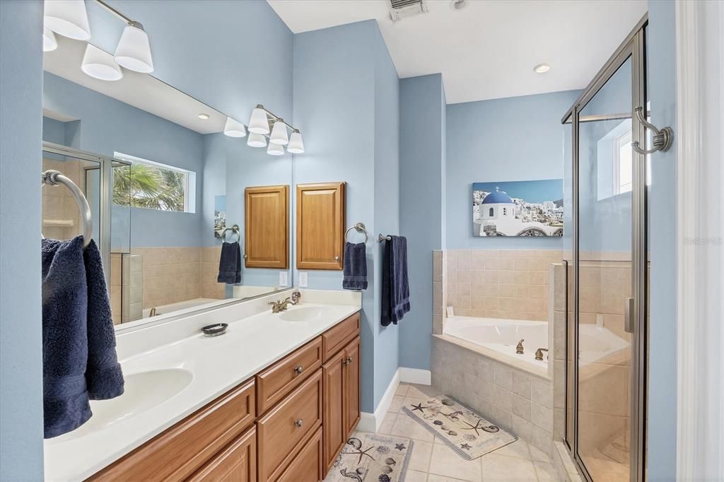 For Sale: $2,495,000 (4 beds, 3 baths, 1792 Square Feet)